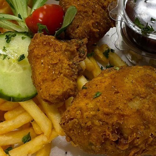 Undergroundrestaurant Litomyšl - Kentucky smažené kuře, hranolky, coleslaw, BBQ dip