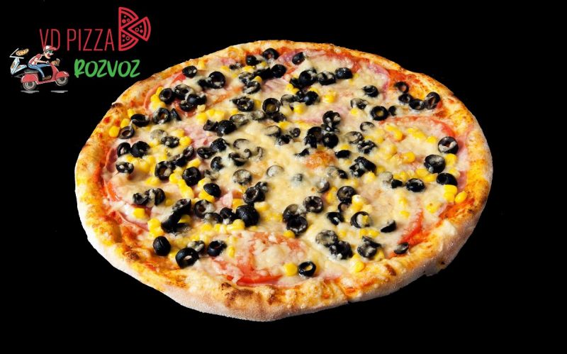 VDPizza Šternberk - 7. SAN DANIELE - (mozzarela, šunka, kukuřice, černé olivy, rajčata, sýr)