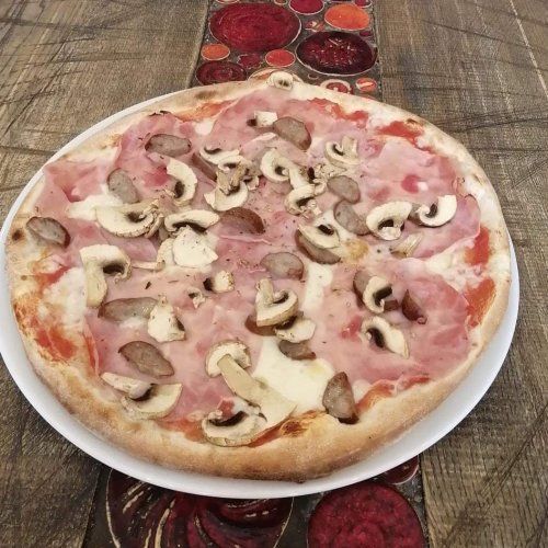 Pizzerie Piccolo Štramberk - 18. La salsiccia