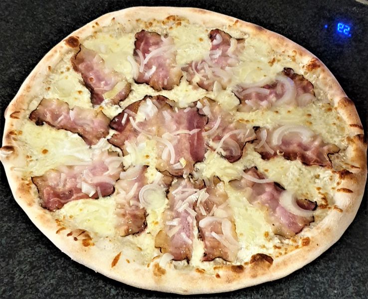 Pizza Dario Broumov - 24. Cipolla