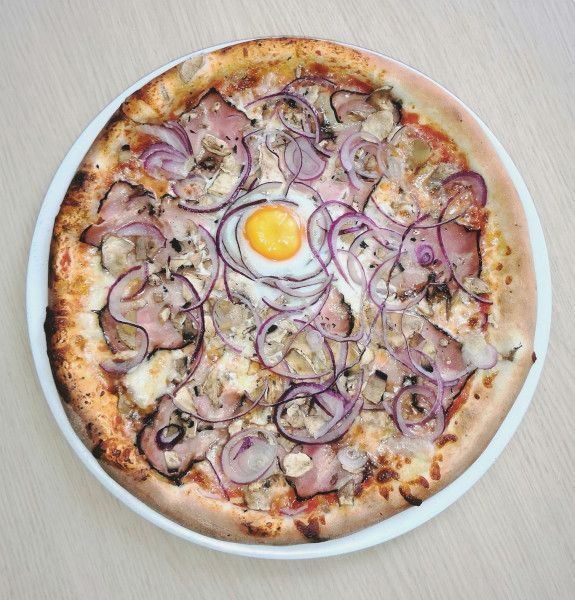 Pizza Dario Broumov - 24. Cipolla