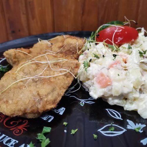 Undergroundrestaurant Litomyšl - Vepřový řízek z panenky,bramborový salát